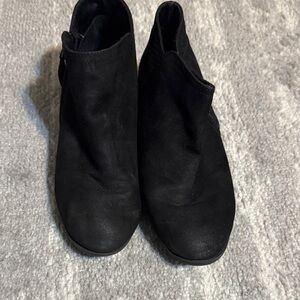 Arizona Jean Company Black Ankle Booties